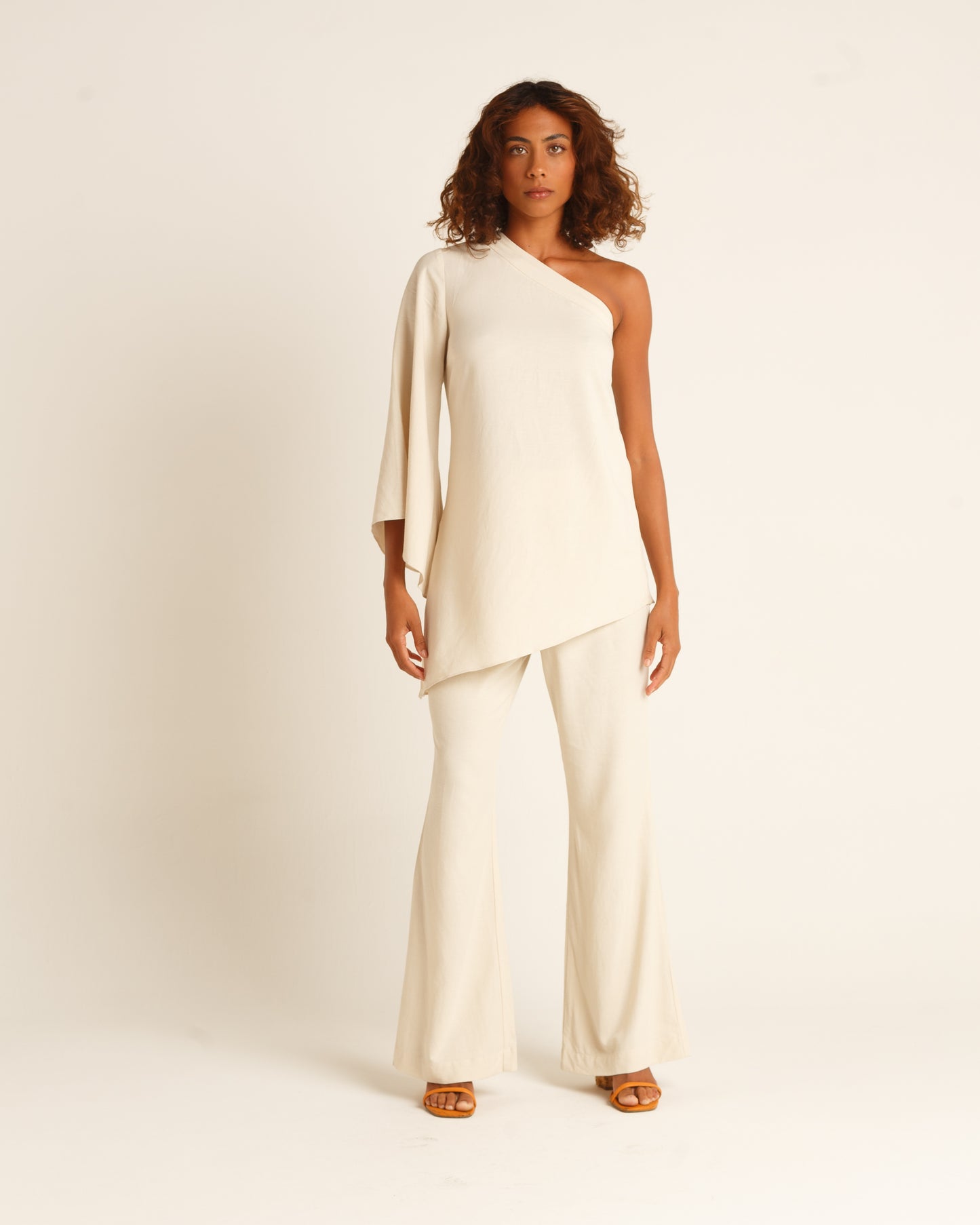 Conjunto Túnica Assimétrica e Calça Flair