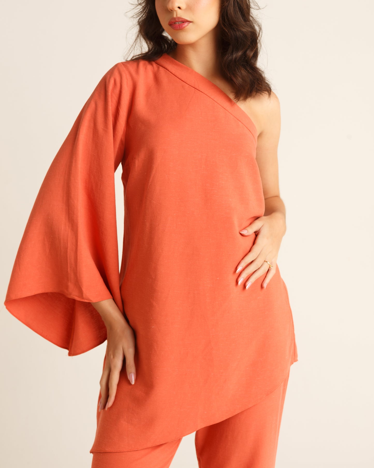 Conjunto Túnica Assimétrica e Calça Flair